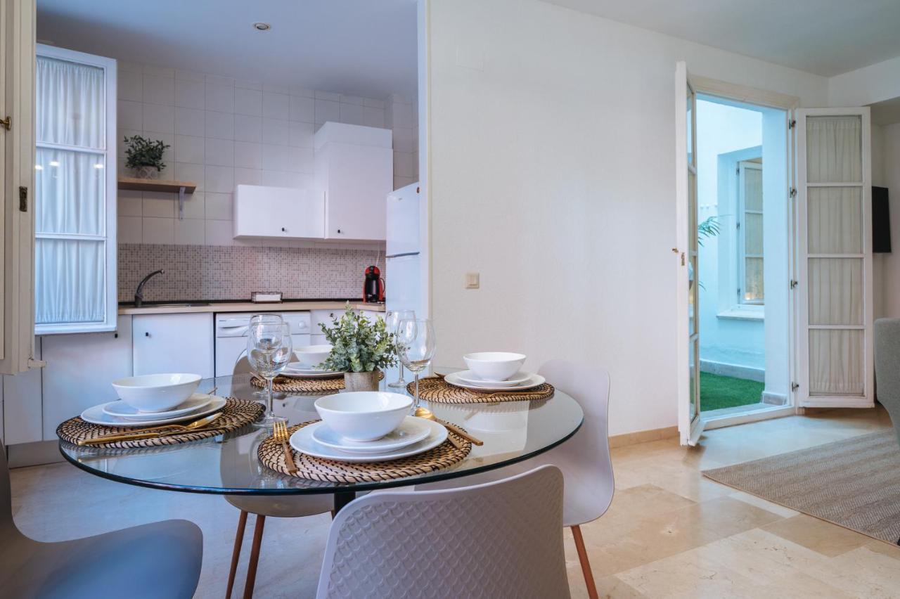 Lirio Suite Apartment - Private Parking Included Sevilha Exterior foto