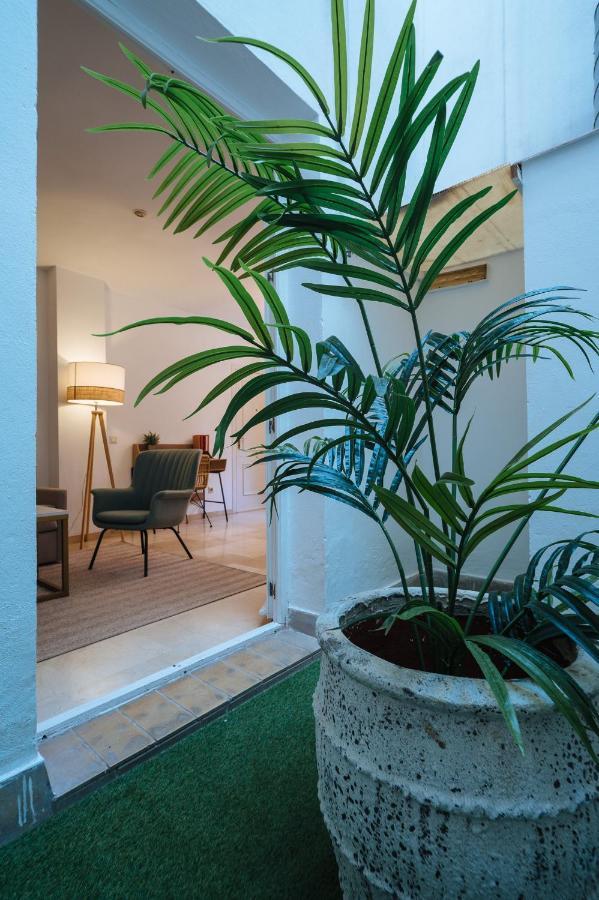 Lirio Suite Apartment - Private Parking Included Sevilha Exterior foto