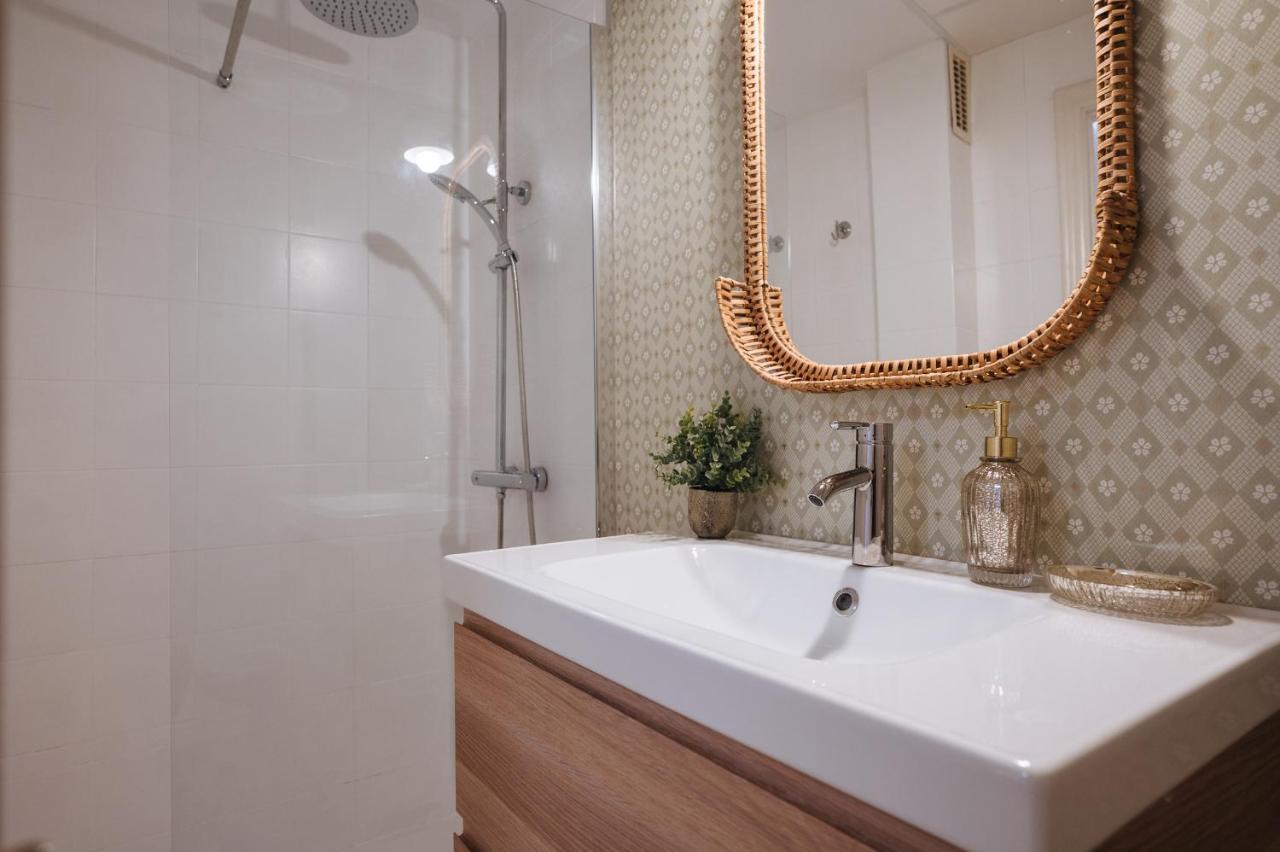 Lirio Suite Apartment - Private Parking Included Sevilha Exterior foto
