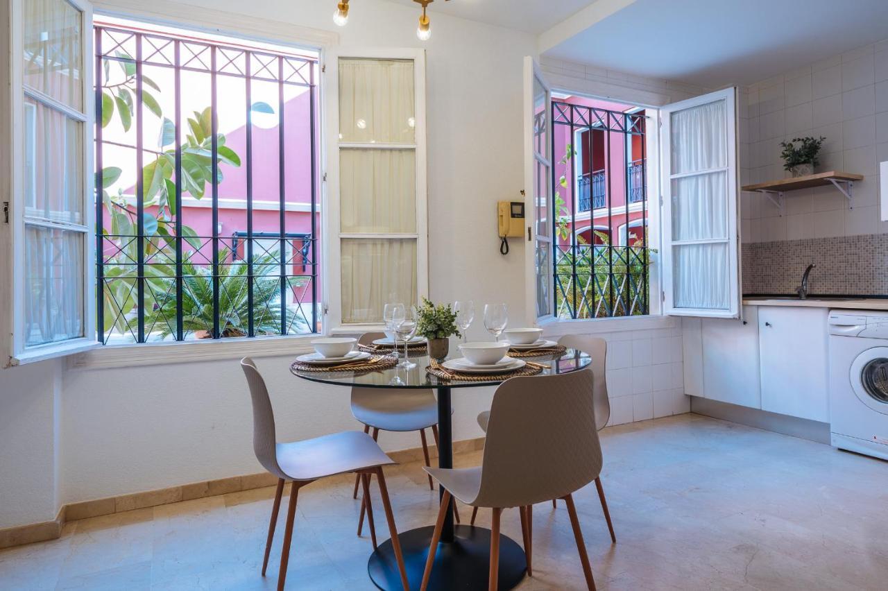 Lirio Suite Apartment - Private Parking Included Sevilha Exterior foto
